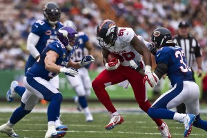 九游电竞站-中超中场控制型球员角色定位变化，中超主客场如何编排